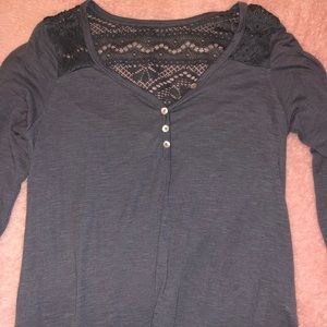 Grey quarter sleeve shirt